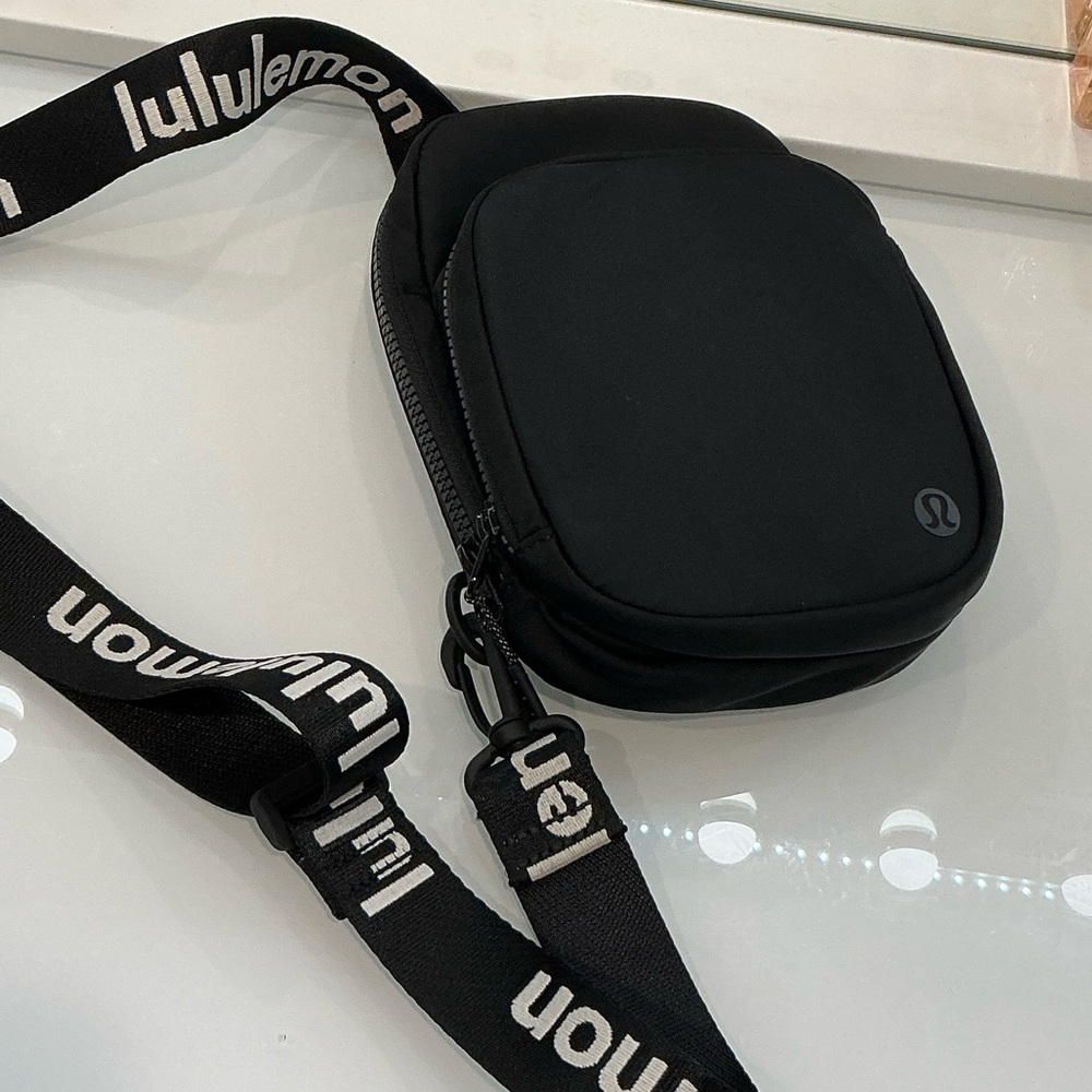 lululemon athletica Black Belt Bag